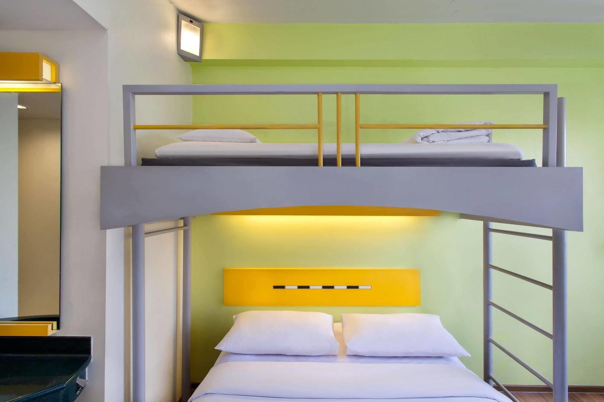 Ibis Budget Jakarta Menteng Exteriér fotografie