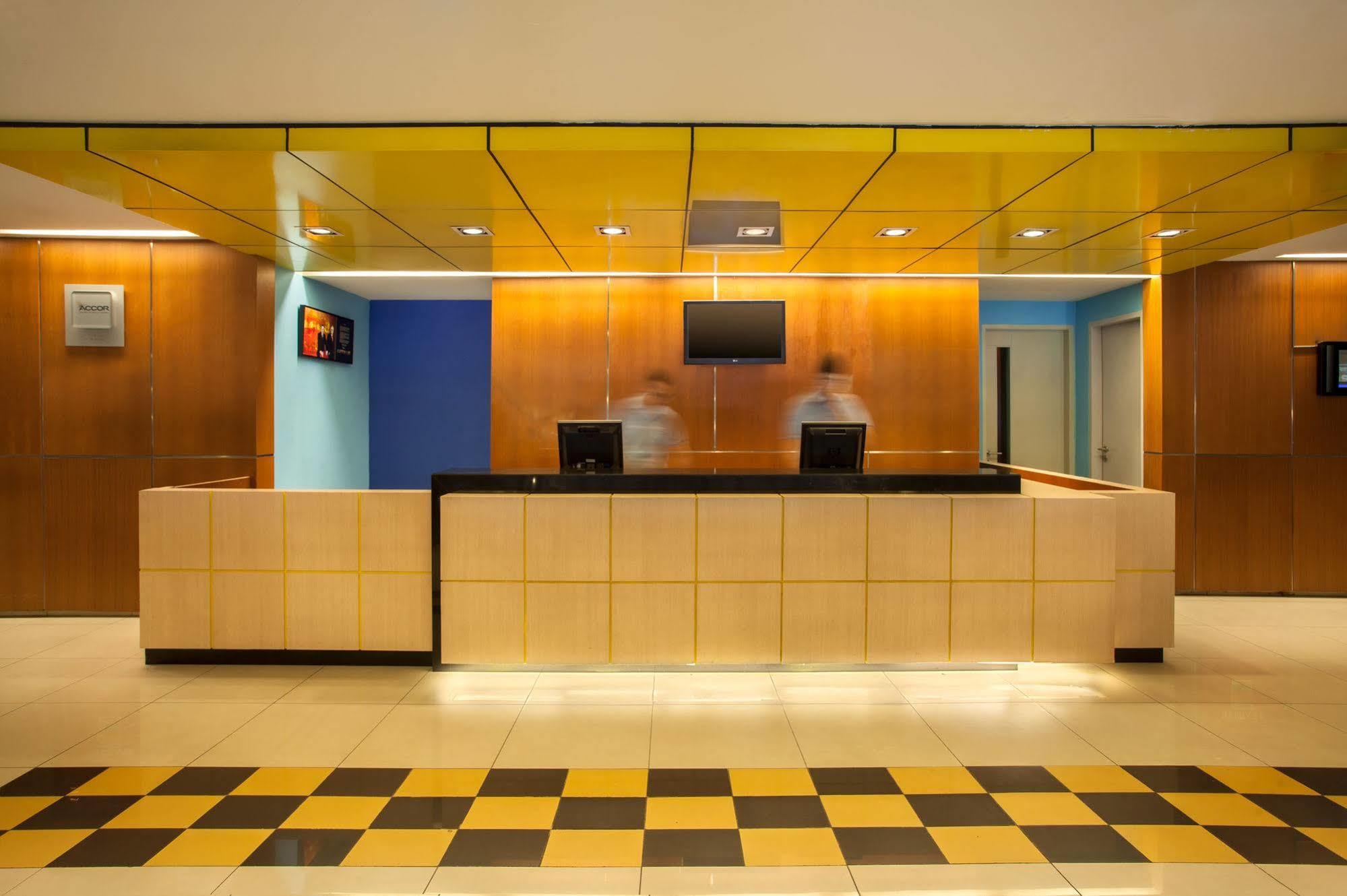Ibis Budget Jakarta Menteng Exteriér fotografie
